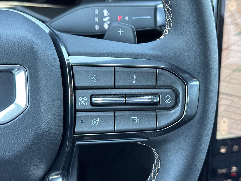 New 2026 GMC Acadia AT4 w/ Luxury Package AWD/4WD image 10