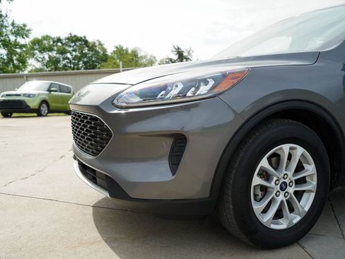 Used 2021 Ford Escape SE w/ Convenience Package FWD image 11