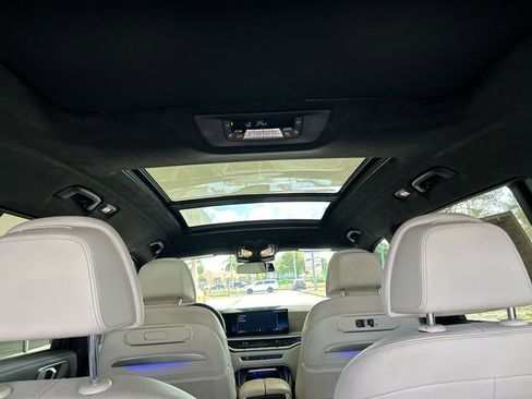 Used 2024 BMW X7 xDrive40i w/ Executive Package image 47