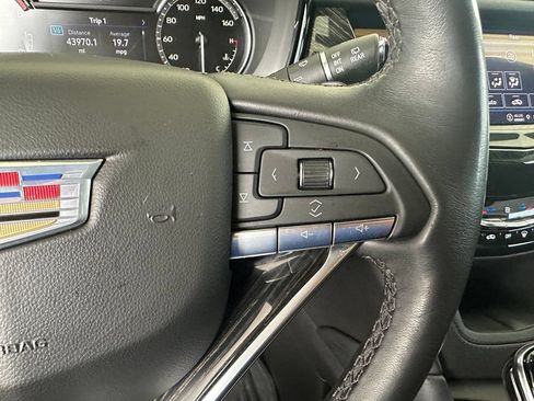 Used 2022 Cadillac XT6 Premium Luxury FWD image 19