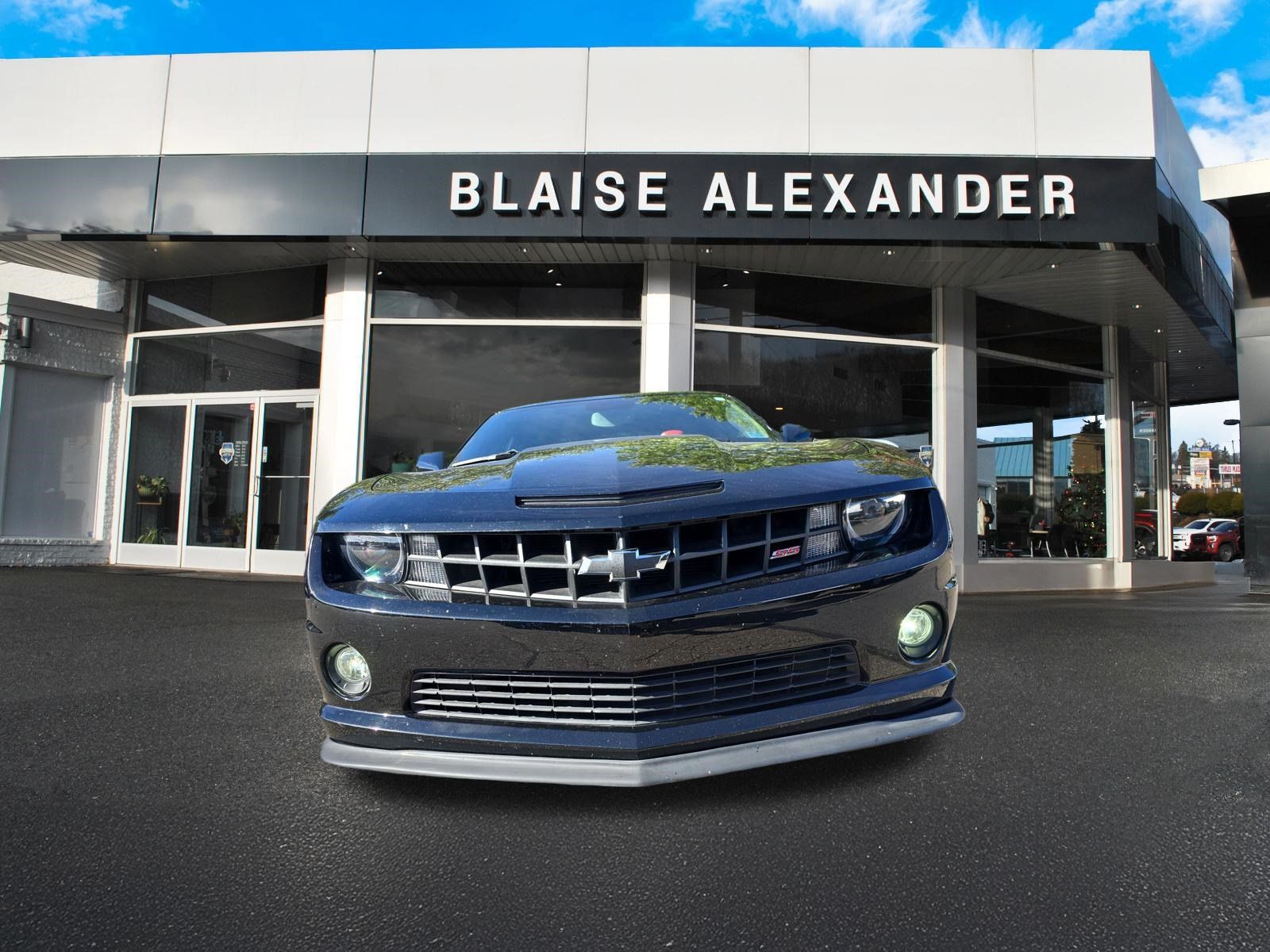 Used 2010 Chevrolet Camaro SS w/ RS Package RWD image 10
