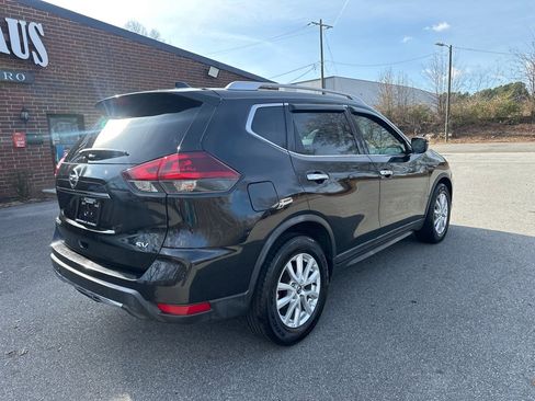 Used 2020 Nissan Rogue SV image 7