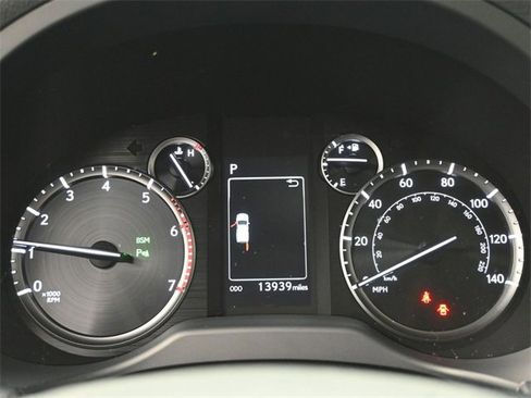 Certified 2023 Lexus GX 460 Premium w/ Premium Plus Package image 4