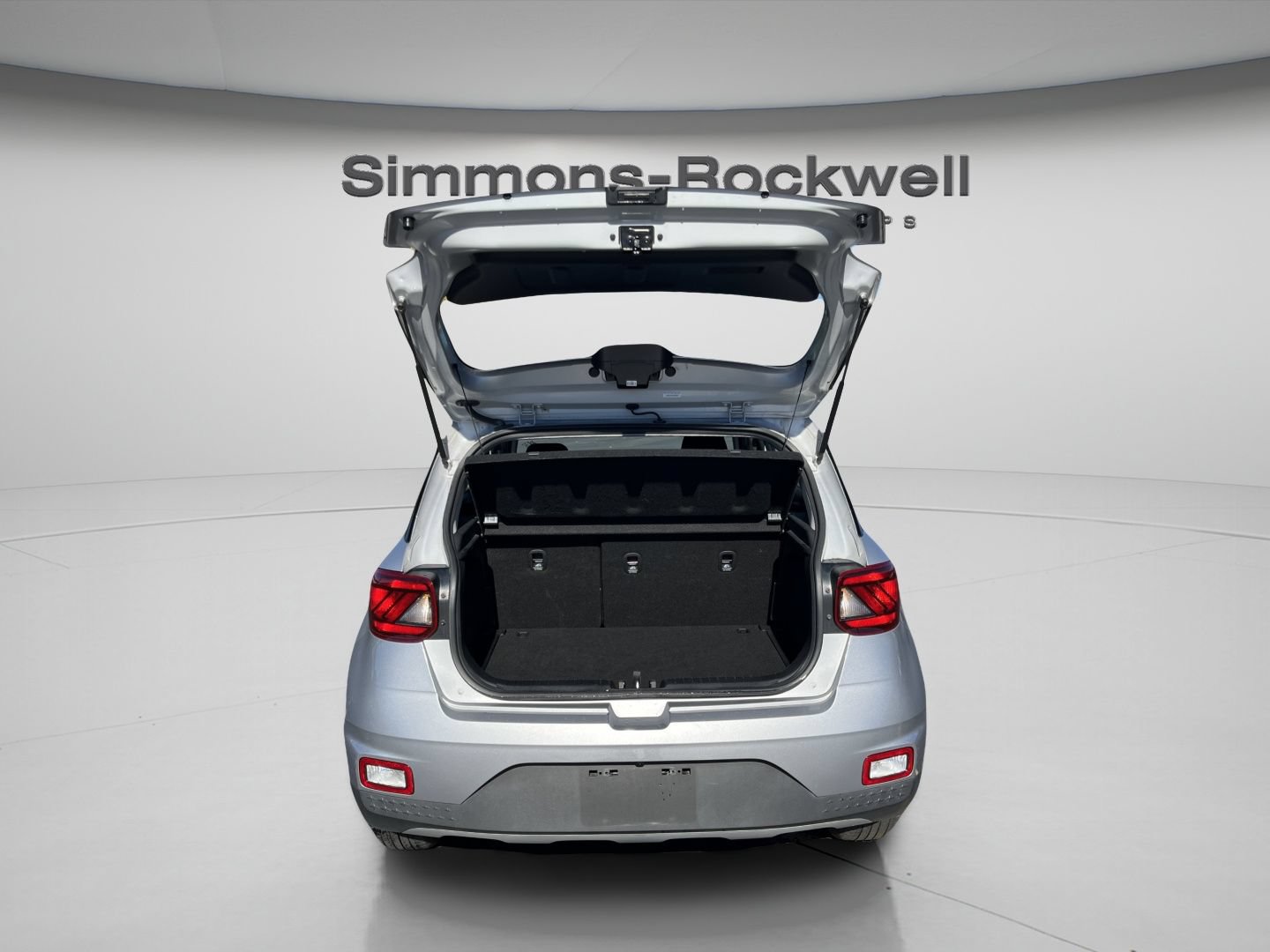 Used 2025 Hyundai Venue SEL FWD image 9