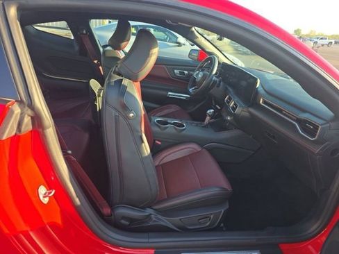 Used 2025 Ford Mustang GT Premium RWD image 10