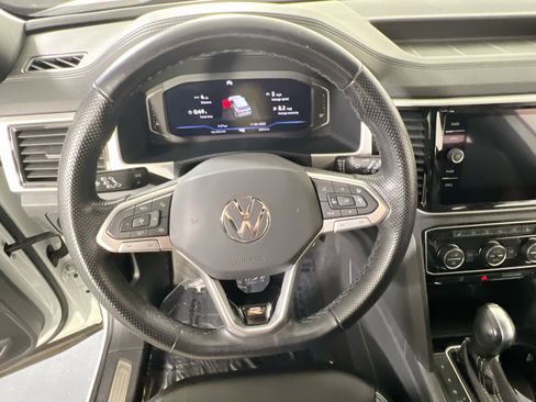 Used 2022 Volkswagen Atlas Cross Sport SEL R-Line image 11