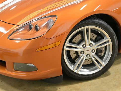 Used 2007 Chevrolet Corvette Convertible w/ Preferred Equipment Group RWD image 9