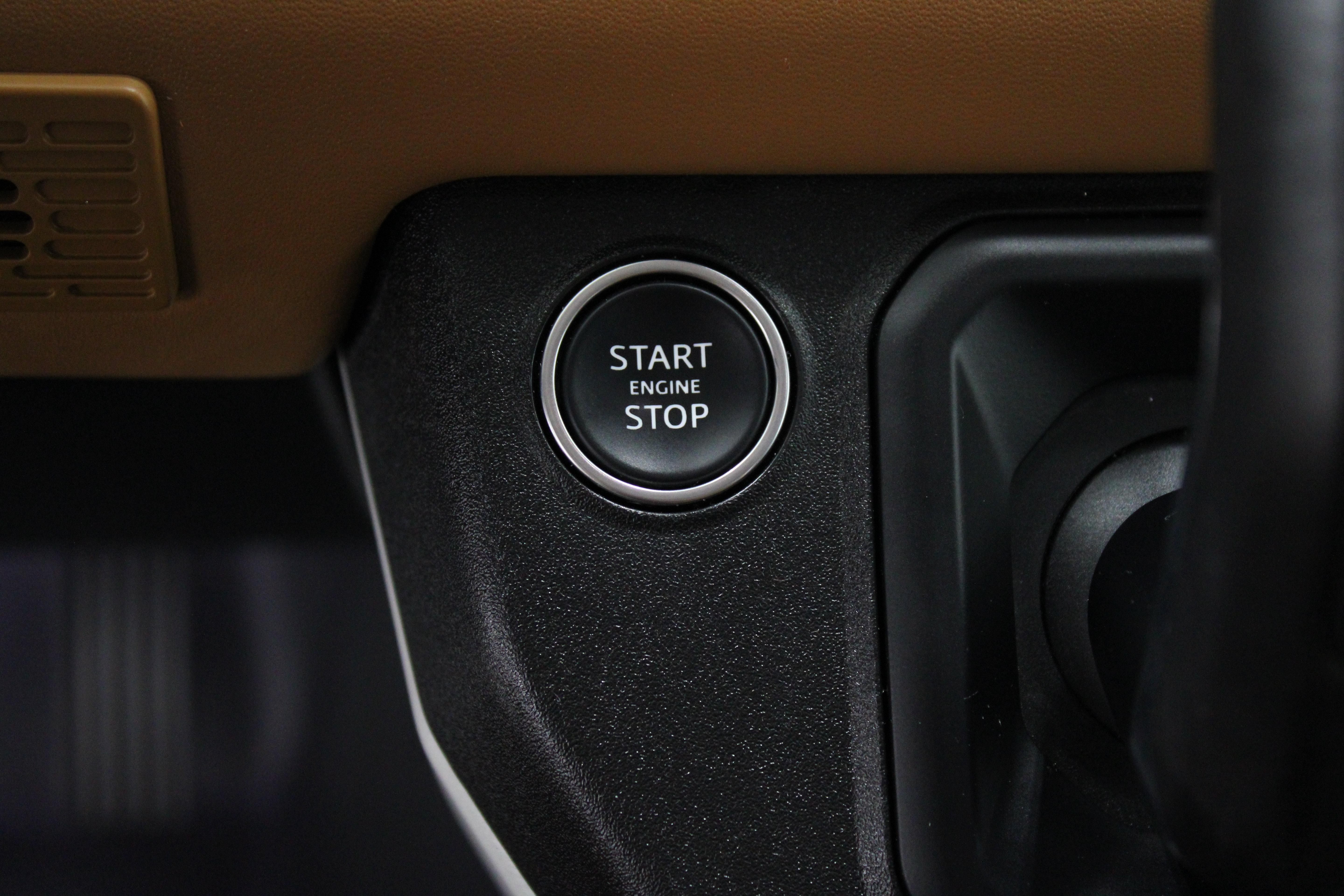 Used 2024 Land Rover Defender 110 S AWD/4WD image 18