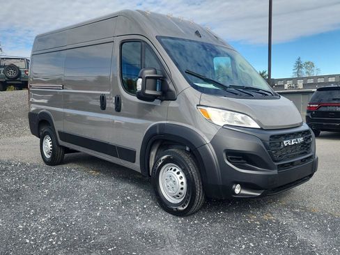 New 2026 RAM ProMaster 1500 w/ Convenience Group image 3
