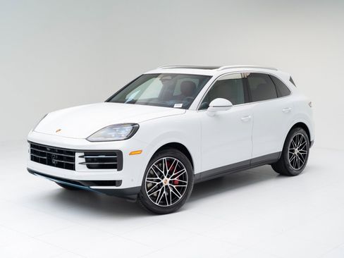 New 2026 Porsche Cayenne S image 1