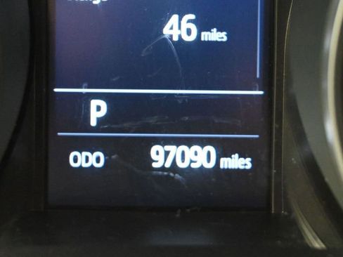 Used 2019 Toyota C-HR Limited FWD image 38