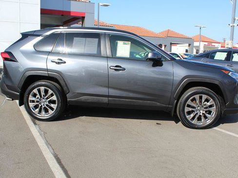 Certified 2021 Toyota RAV4 Limited FWD image 18