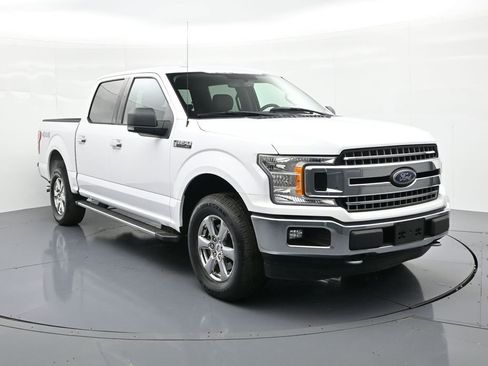 Used 2018 Ford F150 XLT w/ Equipment Group 302A Luxury AWD/4WD image 4