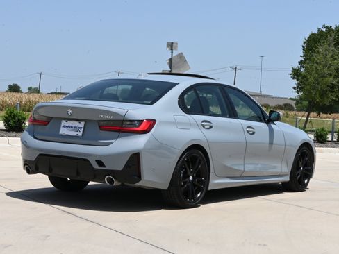 Used 2024 BMW 330i Sedan w/ M Sport Package RWD image 9