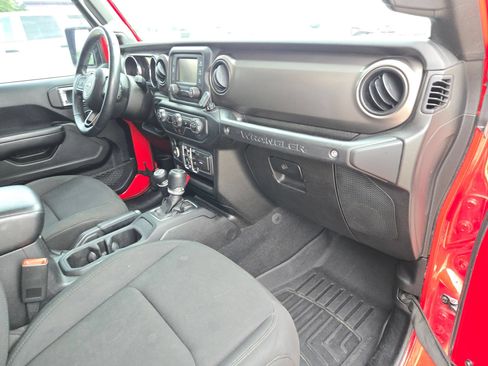 Used 2019 Jeep Wrangler Unlimited Sport S AWD/4WD image 27