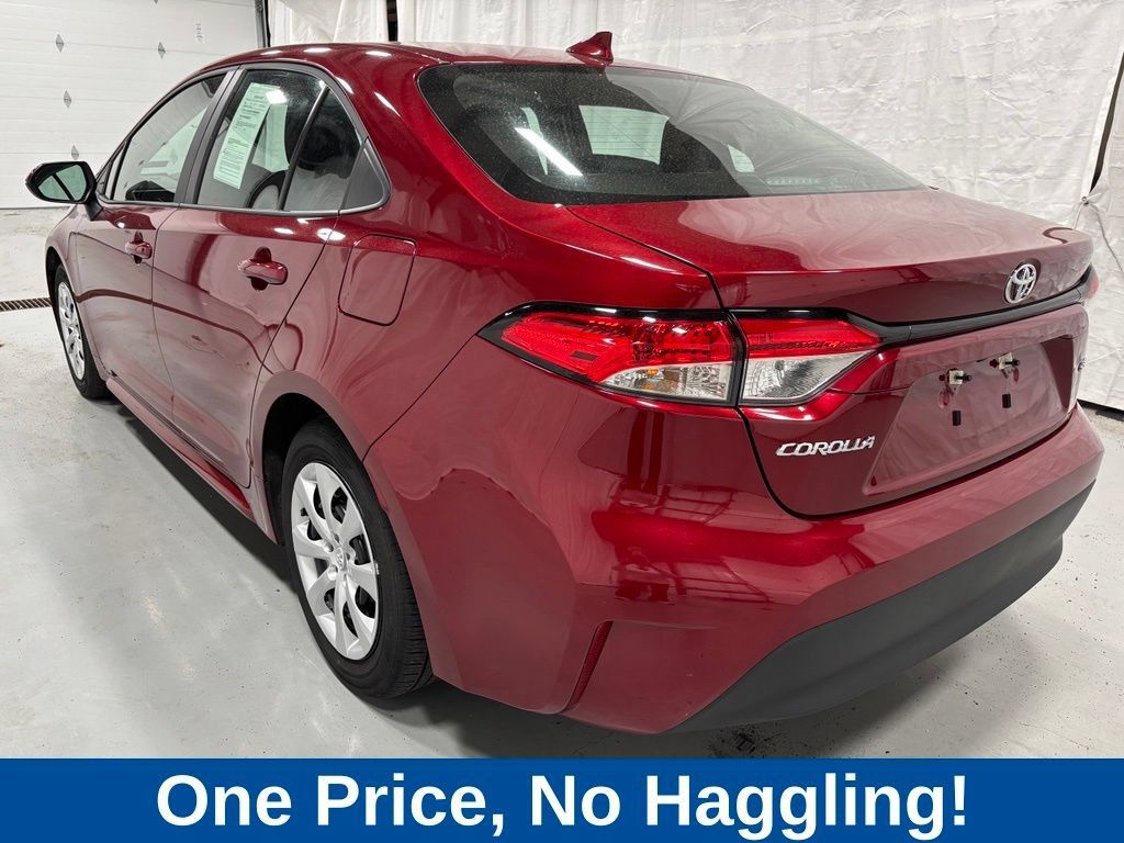 Used 2026 Toyota Corolla LE FWD image 4