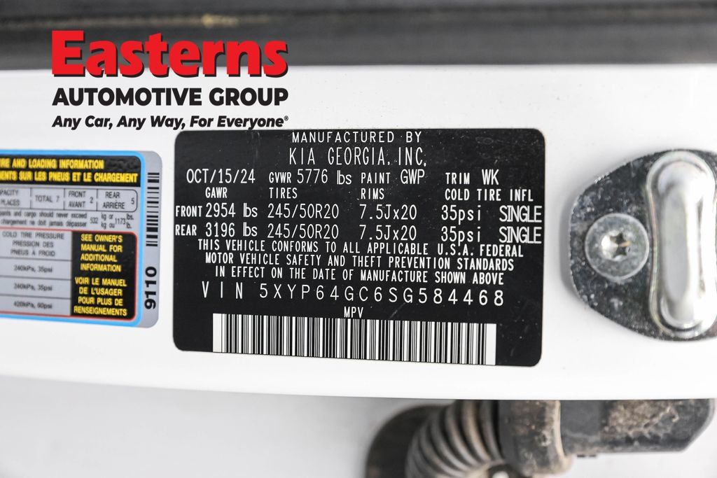 Used 2025 Kia Telluride S FWD image 37
