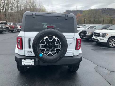 New 2026 Ford Bronco Outer Banks AWD/4WD image 6