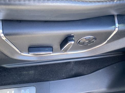 Used 2019 Ford Expedition Platinum image 11