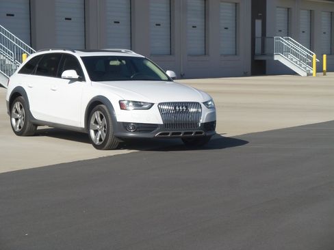 Used 2013 Audi A4 Premium Plus w/ Premium Plus Pkg image 1