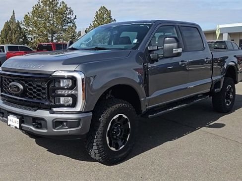 Used 2025 Ford F250 Lariat w/ Lariat Ultimate Package image 4