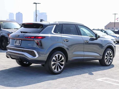 New 2026 Audi Q3 quattro 2.0T AWD/4WD image 4
