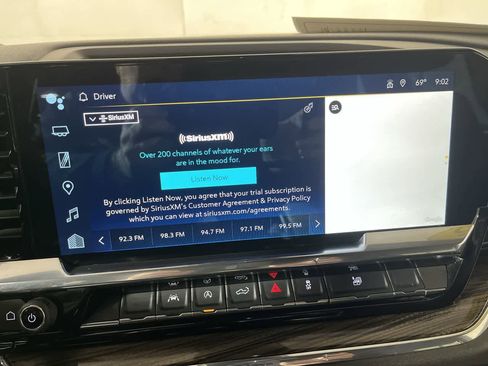 Used 2025 Chevrolet Silverado 1500 LT image 18