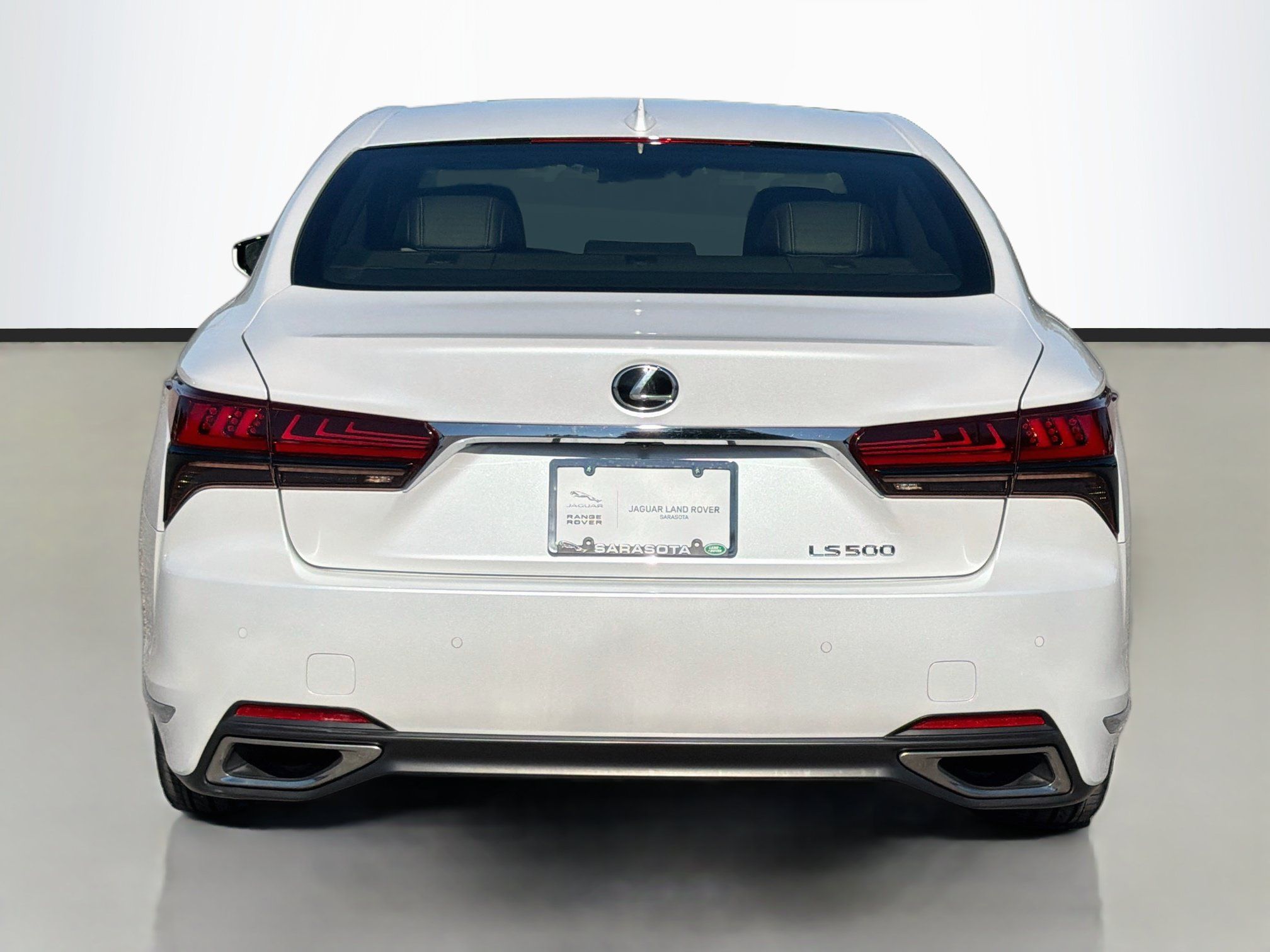 Used 2024 Lexus LS 500 RWD image 4