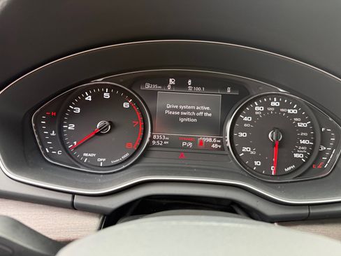 Certified 2025 Audi Q5 2.0T Premium image 11