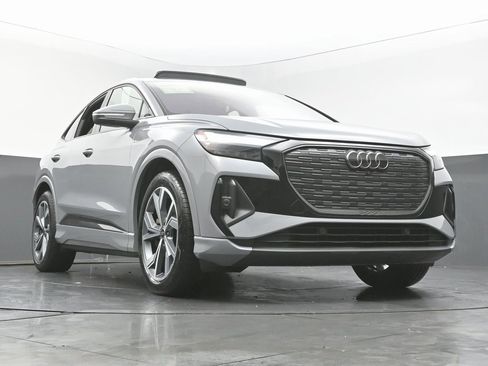 Used 2025 Audi Q4 e-tron Premium Plus w/ Premium Plus image 54