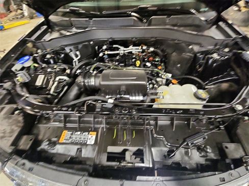 Used 2022 Ford Explorer XLT w/ Equipment Group 202A image 27