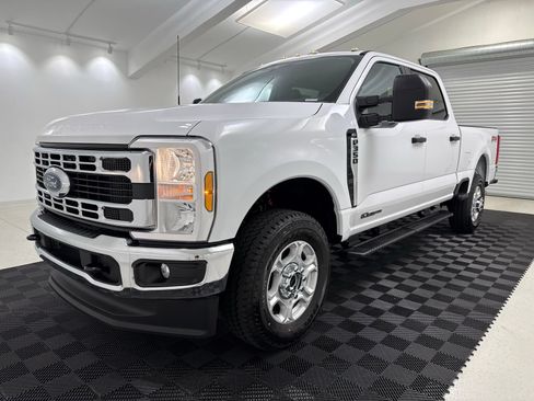 New 2026 Ford F350 XLT AWD/4WD image 3