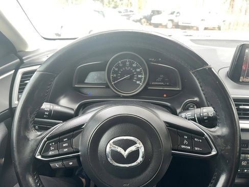 Used 2018 MAZDA MAZDA3 Touring image 20