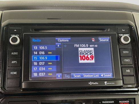 Used 2014 Toyota Tacoma PreRunner w/ SR5 Package image 19