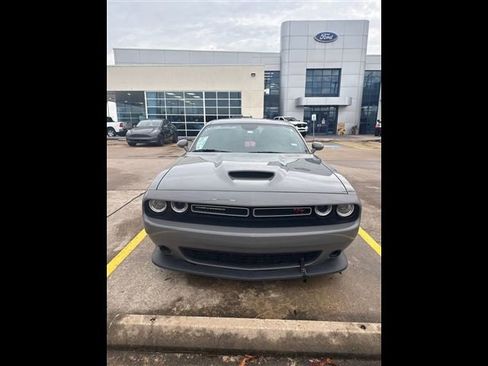 Used 2023 Dodge Challenger R/T RWD image 10