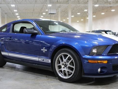 Used 2007 Ford Mustang Shelby GT500 RWD image 33