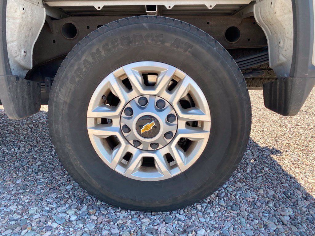 Used 2025 Chevrolet Silverado 2500 LT w/ Convenience Package AWD/4WD image 5