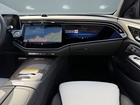 New 2026 Mercedes-Benz E 53 AMG e 4MATIC Sedan image 24
