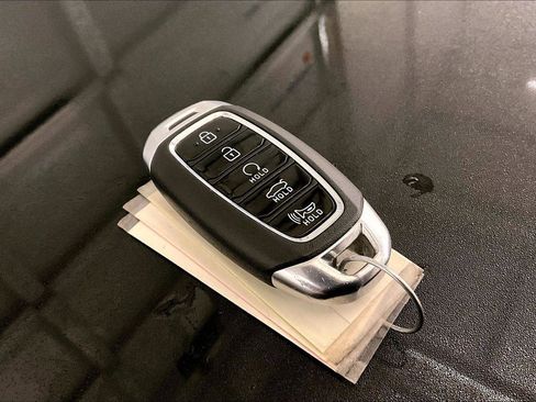 Used 2021 Hyundai Elantra SEL w/ Convenience + Premium Package image 9