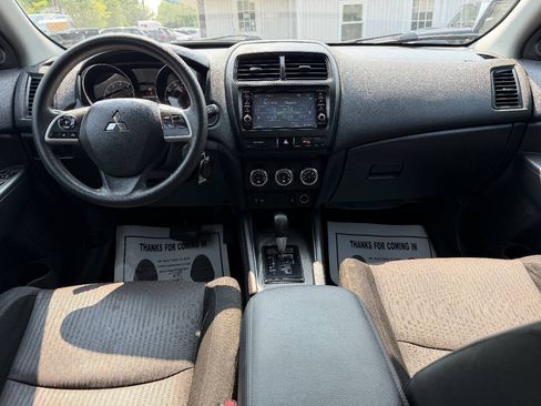 Used 2018 Mitsubishi Outlander Sport ES AWD/4WD image 11