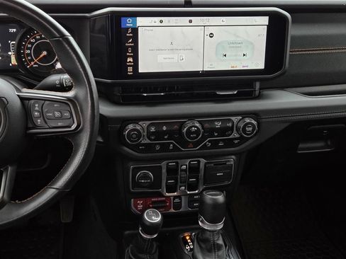 Used 2024 Jeep Gladiator Mojave w/ Safety Group AWD/4WD image 27