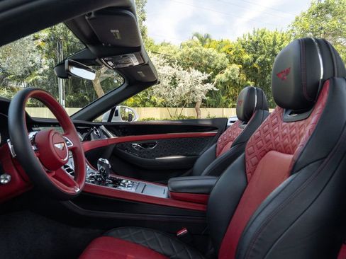 Used 2021 Bentley Continental GT AWD/4WD image 15