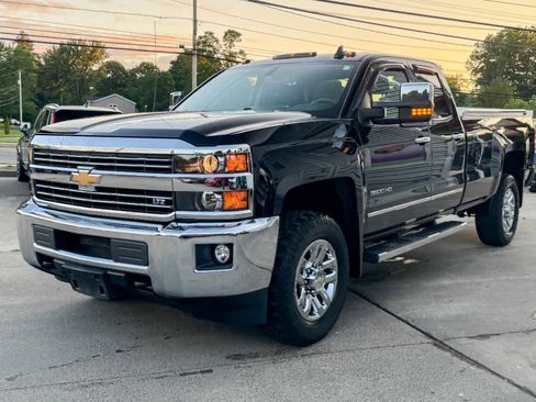 Used 2018 Chevrolet Silverado 3500 LTZ w/ Snow Plow Prep Package AWD/4WD image 6