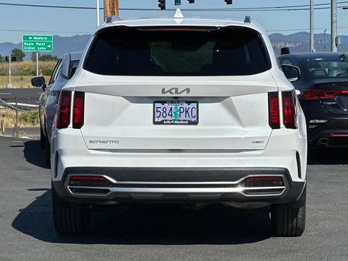 Used 2023 Kia Sorento EX AWD/4WD image 5
