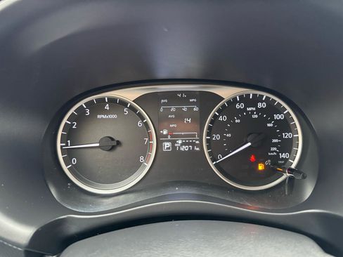 Used 2023 Nissan Kicks S image 14