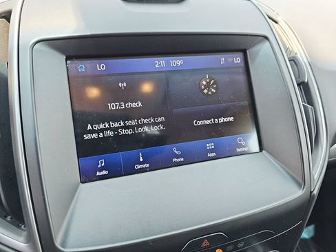 Used 2020 Ford Edge SE FWD image 24