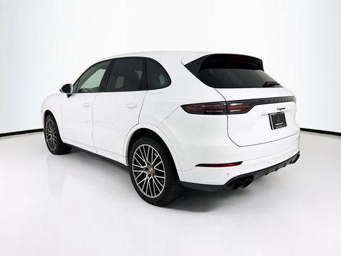 Certified 2023 Porsche Cayenne Platinum Edition AWD/4WD image 3