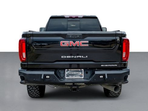 Used 2023 GMC Sierra 2500 Denali w/ Denali Black Diamond Edition AWD/4WD image 8