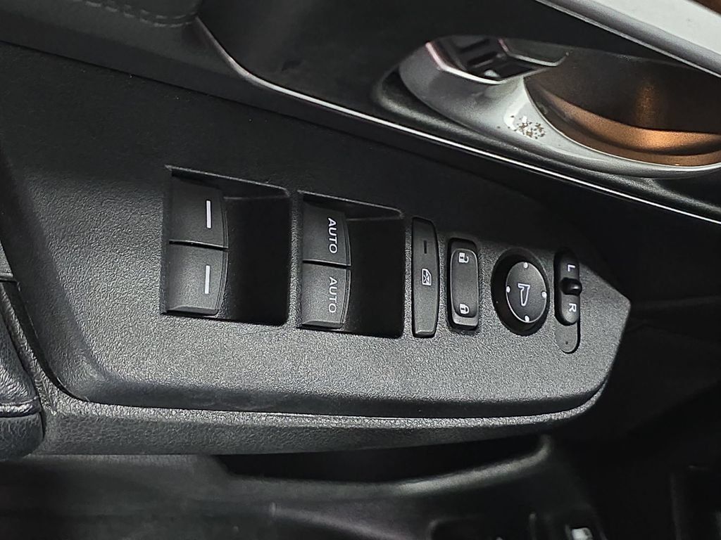 Used 2017 Honda CR-V Touring image 21