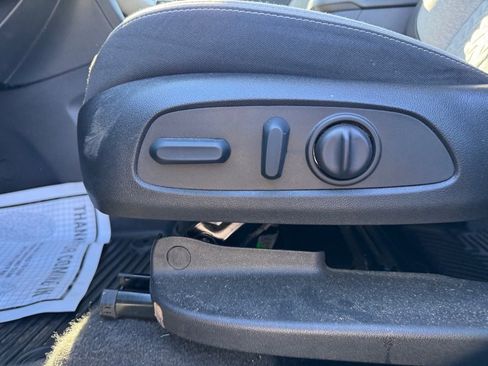 Used 2022 Chevrolet Equinox LT image 14